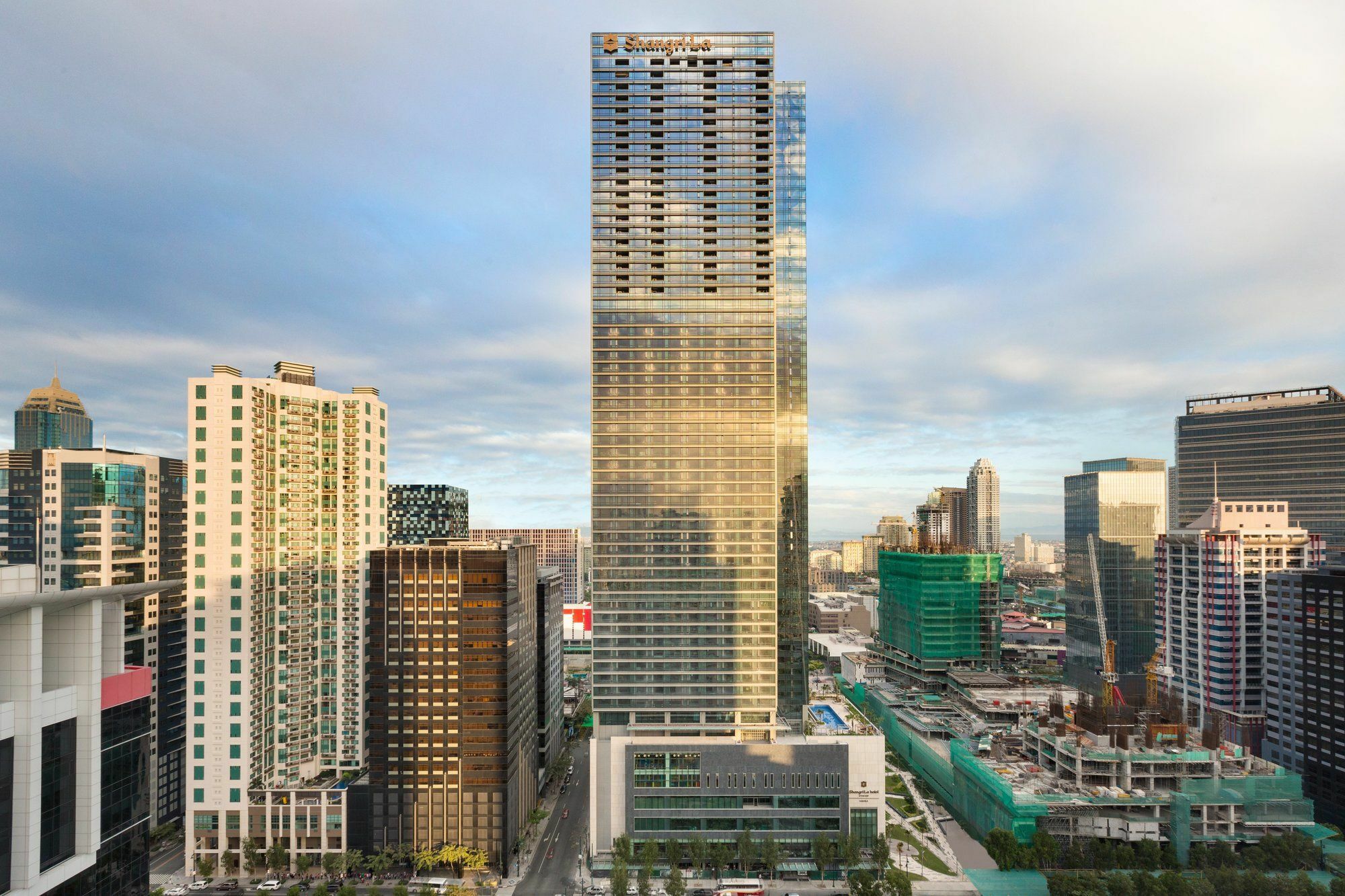 Shangri-La Residences The Fort, Manila Тагиг Экстерьер фото